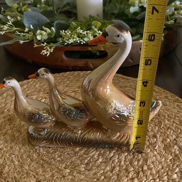 1950’s Vintage Lusterware goose & gosling trio figurine - Picture 7 of 7